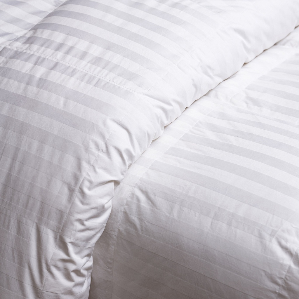 Simmons White Duck Down Duvet - 2684901 - 2