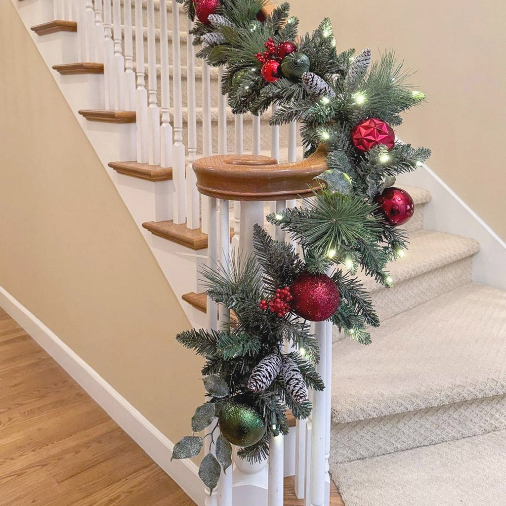 2.74 m ( 9 ft.) Pre-Lit Holiday Artiﬁcial Garland - 1851700 - 3
