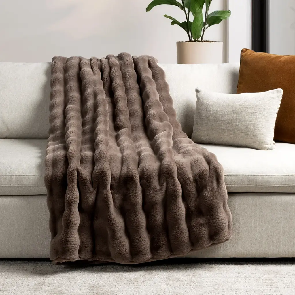 House and Home by Lynda Reeves Luxe Faux Fur Throw -Brown - 1952611